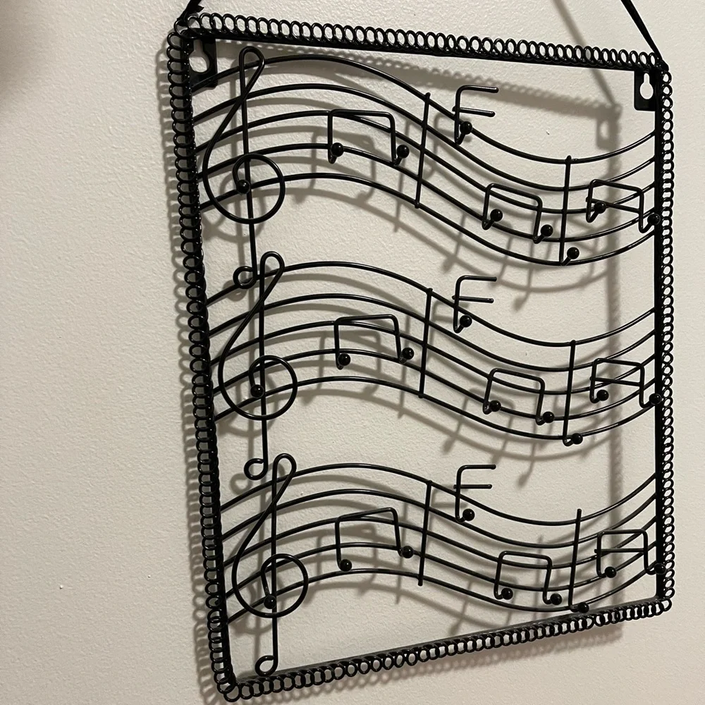 Music Note Jewelry Holder - Picture 3 of 3
